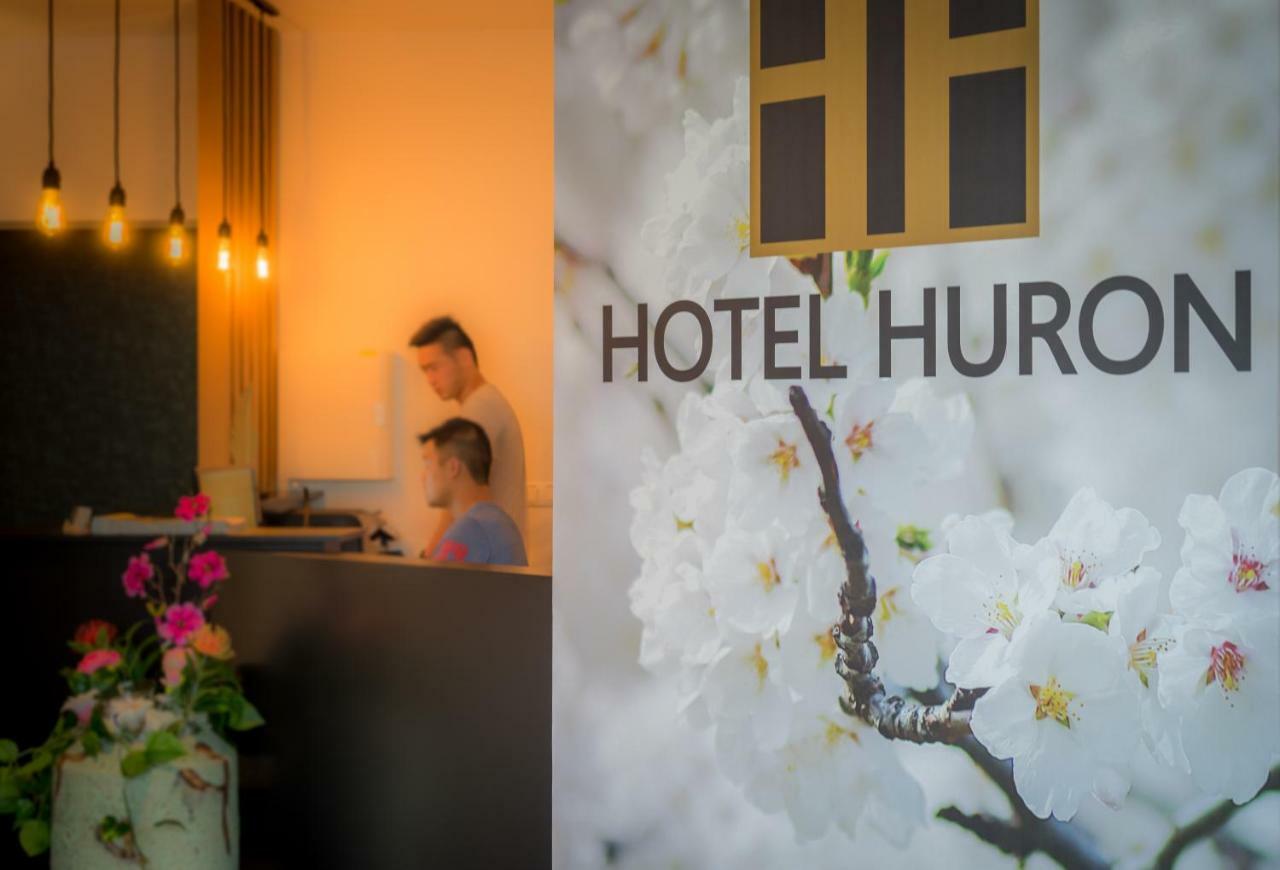 Hotel Huron Mol Bagian luar foto